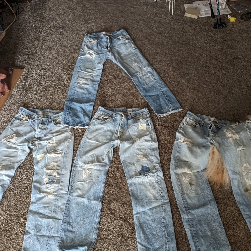 Levi's 501 boyfriend jeans 31"waist 32 "length $30 ea and 30x30 $30 ea - Picture 3 of 4